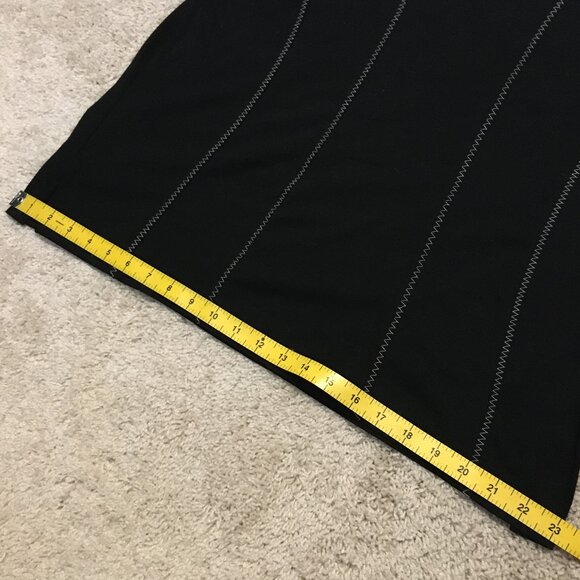 Bellissima Designer T-Shirt With White Floral Collar Stitchwork - Picture 14 of 16